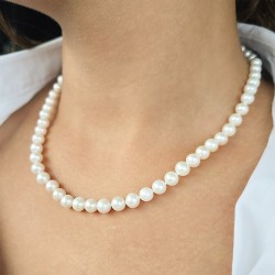 Κολιέ με λευκά μαργαριτάρια και ασημένιο κούμπωμα 925 - M219025N